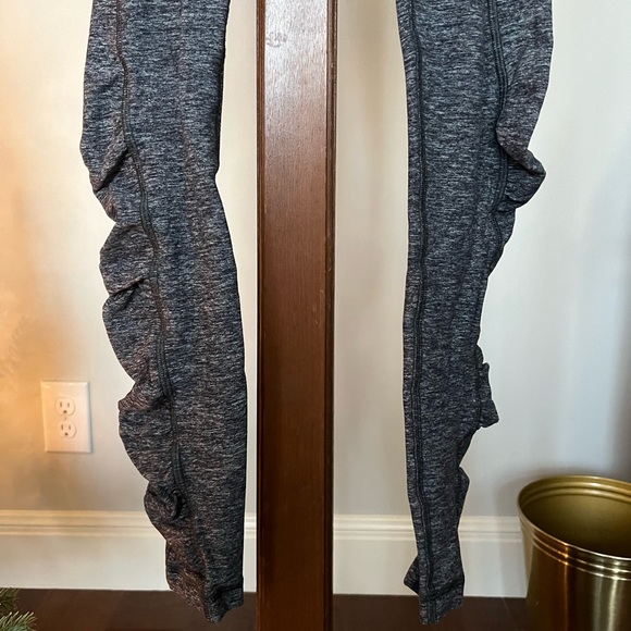 Lululemon Run: Turn Around Tights - Picture 9 of 13